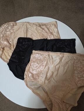 Bali Women’s High-Waist Lace Briefs - Black & Nude